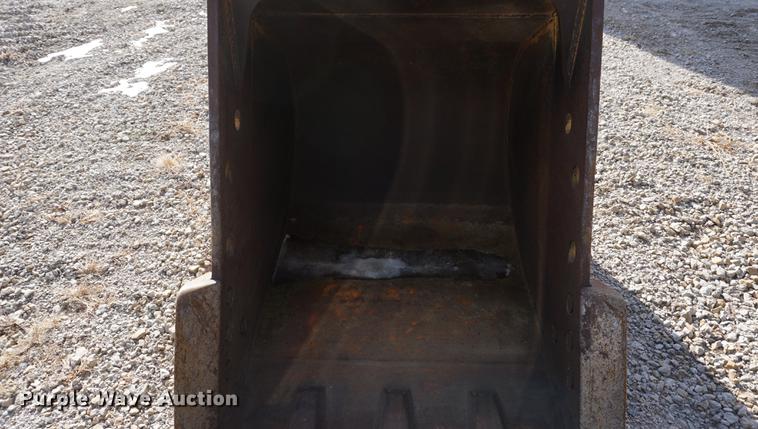 image for item DB0341 2002 Caterpillar 320CL excavator