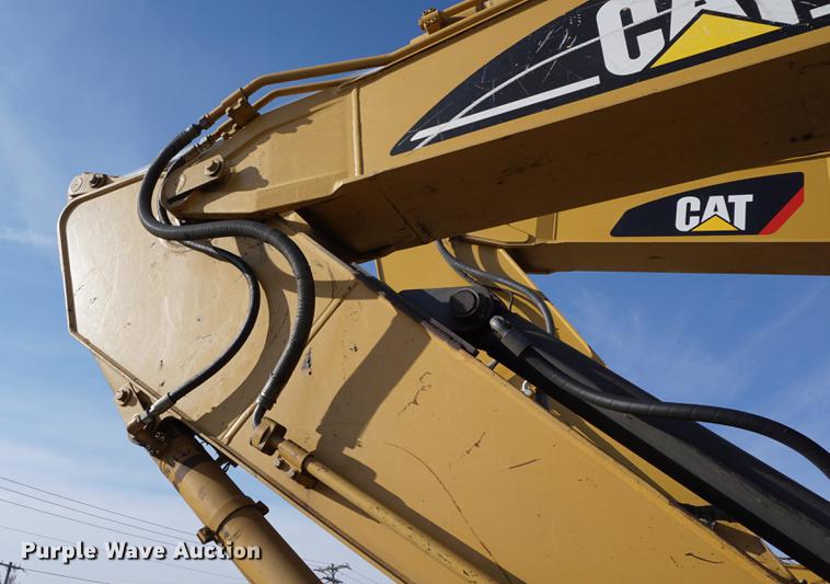 image for item DB0341 2002 Caterpillar 320CL excavator