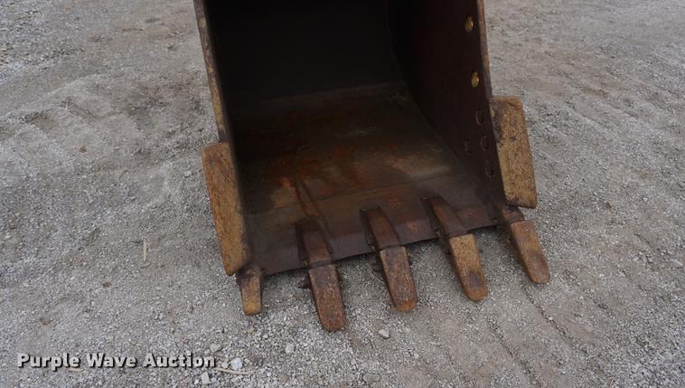 image for item DB0341 2002 Caterpillar 320CL excavator