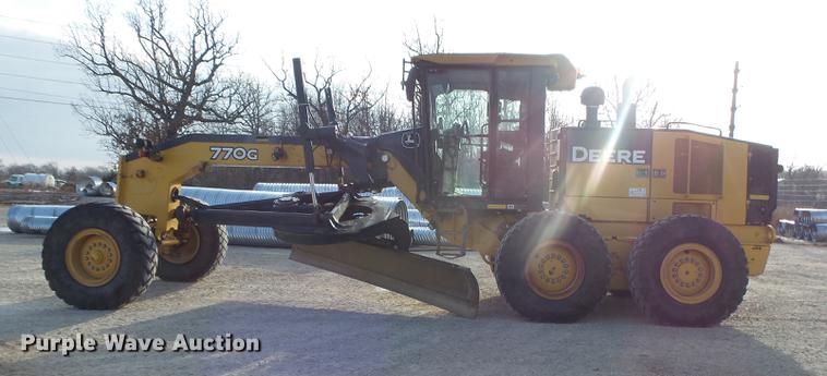 image for item DB7322 2009 John Deere 770G motor grader