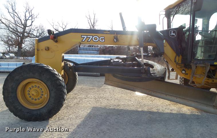 image for item DB7322 2009 John Deere 770G motor grader