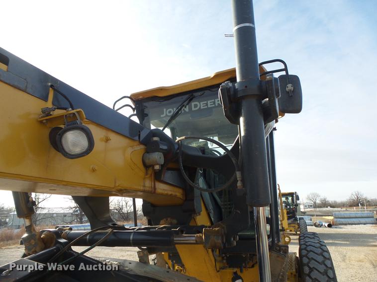 image for item DB7322 2009 John Deere 770G motor grader