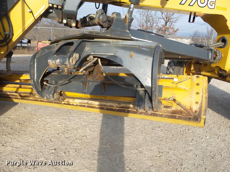 image for item DB7322 2009 John Deere 770G motor grader