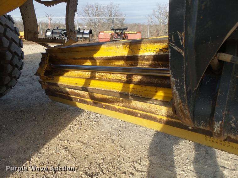 image for item DB7322 2009 John Deere 770G motor grader