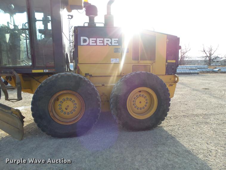 image for item DB7322 2009 John Deere 770G motor grader