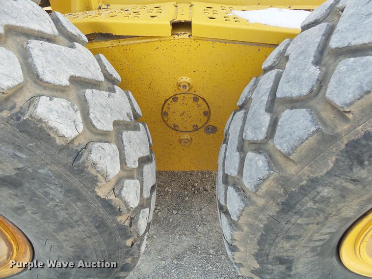 image for item DB7322 2009 John Deere 770G motor grader