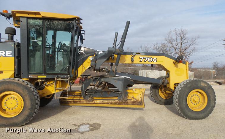 image for item DB7322 2009 John Deere 770G motor grader