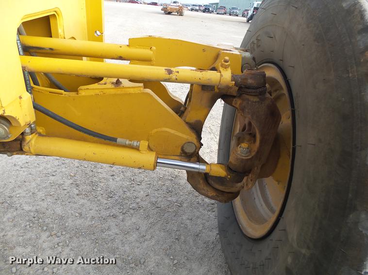 image for item DB7322 2009 John Deere 770G motor grader
