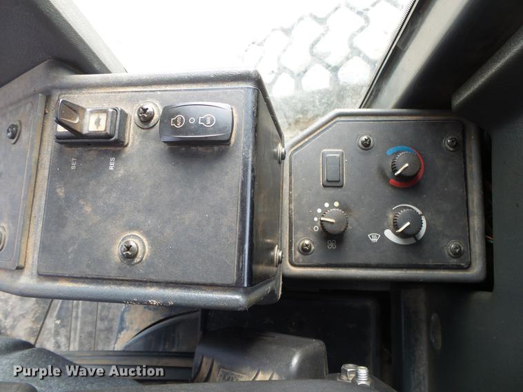 image for item DB7322 2009 John Deere 770G motor grader