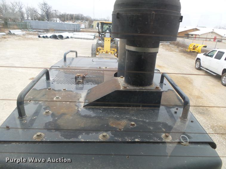 image for item DB7322 2009 John Deere 770G motor grader