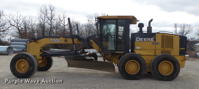 image for item DB7323 2009 John Deere 770G motor grader