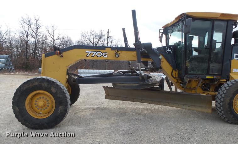 image for item DB7323 2009 John Deere 770G motor grader