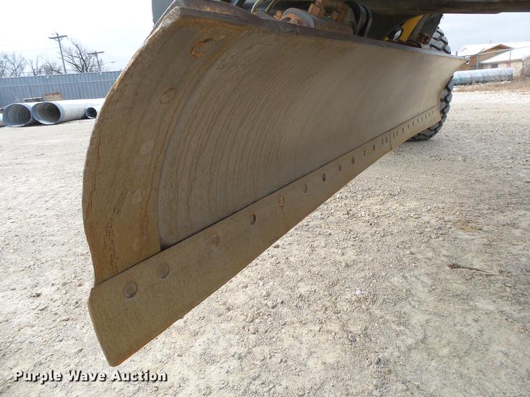 image for item DB7323 2009 John Deere 770G motor grader