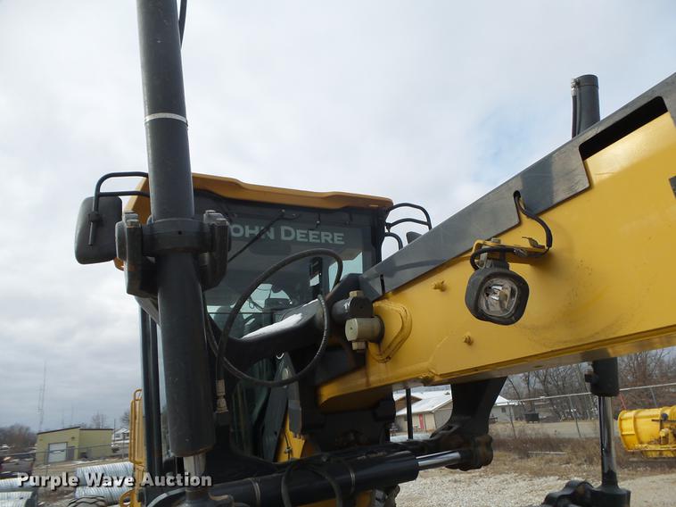 image for item DB7323 2009 John Deere 770G motor grader