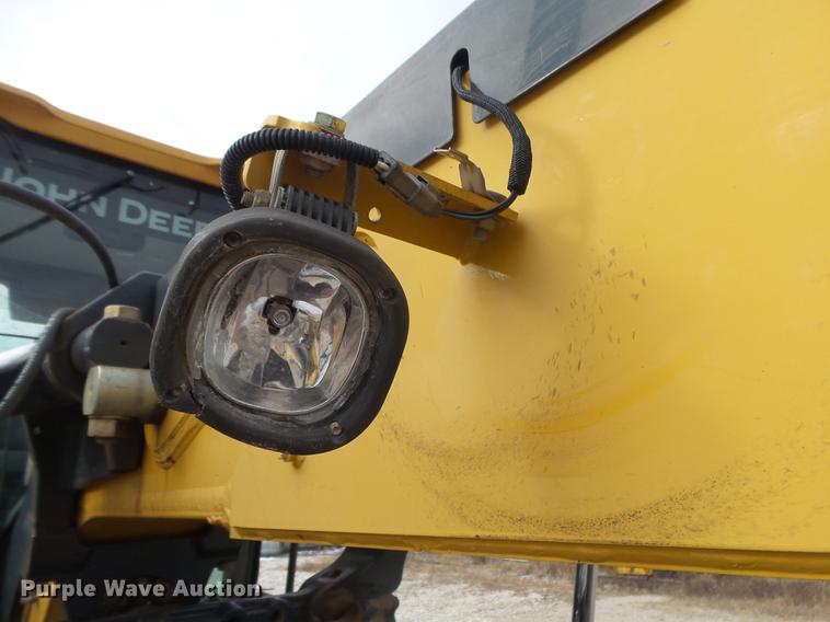 image for item DB7323 2009 John Deere 770G motor grader