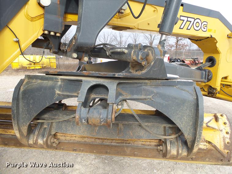image for item DB7323 2009 John Deere 770G motor grader