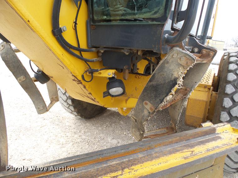 image for item DB7323 2009 John Deere 770G motor grader