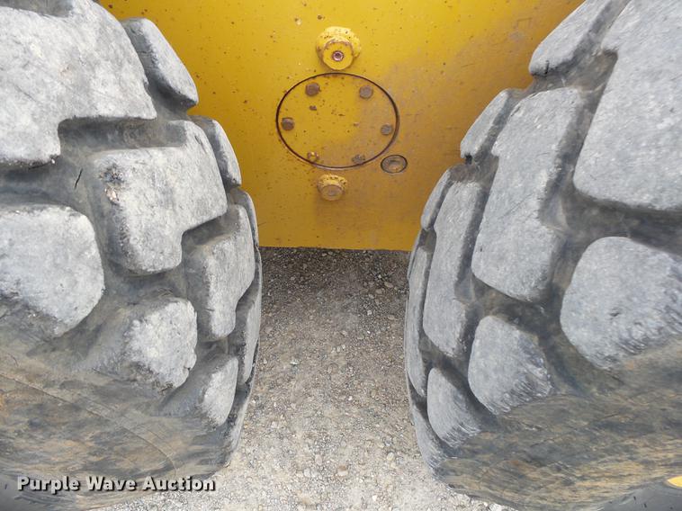 image for item DB7323 2009 John Deere 770G motor grader