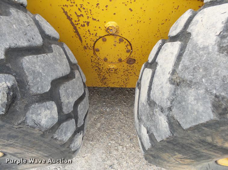 image for item DB7323 2009 John Deere 770G motor grader