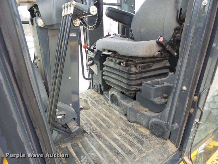 image for item DB7323 2009 John Deere 770G motor grader