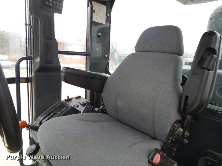 image for item DB7323 2009 John Deere 770G motor grader