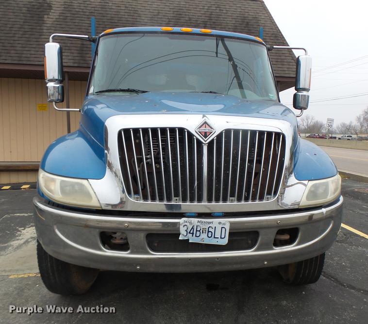 image for item DB9831 2002 International 4300 flat dump bed truck