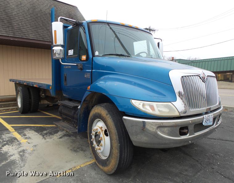 image for item DB9831 2002 International 4300 flat dump bed truck