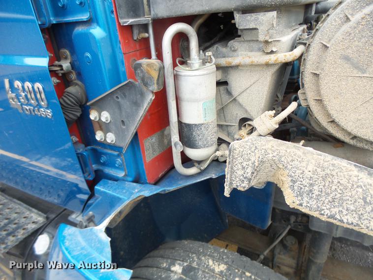 image for item DB9831 2002 International 4300 flat dump bed truck