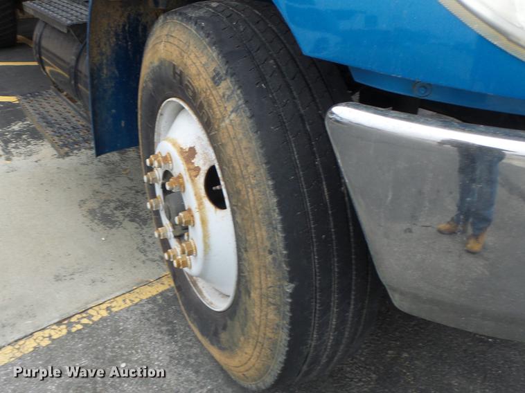 image for item DB9831 2002 International 4300 flat dump bed truck