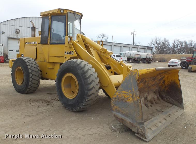 image for item DC0535 1985 John Deere 644D wheel loader