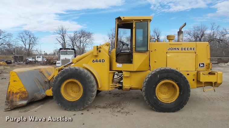 image for item DC0535 1985 John Deere 644D wheel loader
