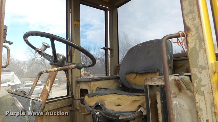 image for item DC0535 1985 John Deere 644D wheel loader