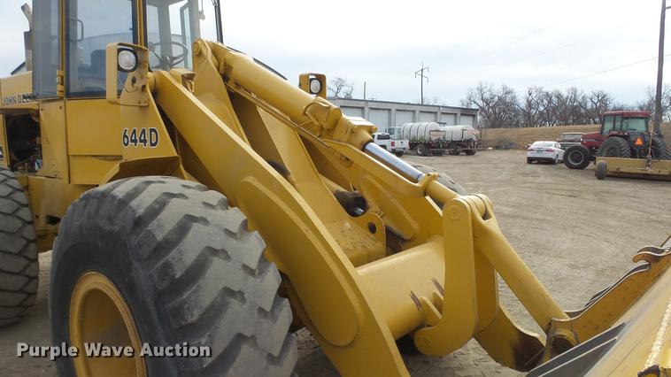 image for item DC0535 1985 John Deere 644D wheel loader