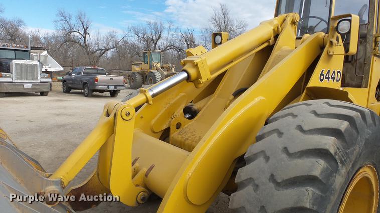 image for item DC0535 1985 John Deere 644D wheel loader