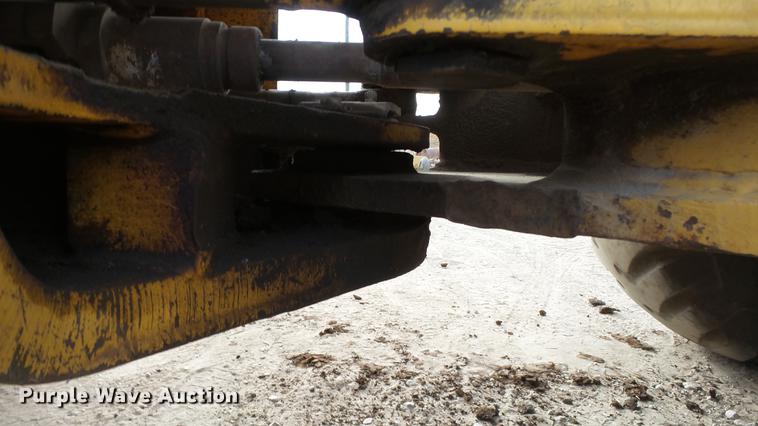 image for item DC0535 1985 John Deere 644D wheel loader