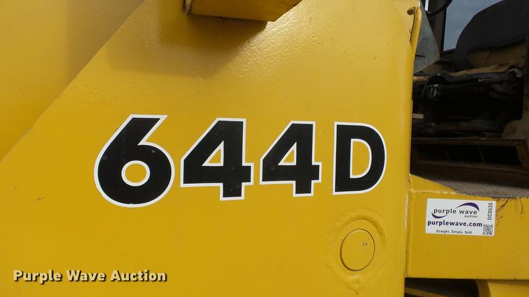 image for item DC0535 1985 John Deere 644D wheel loader