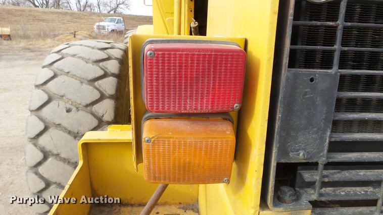 image for item DC0535 1985 John Deere 644D wheel loader