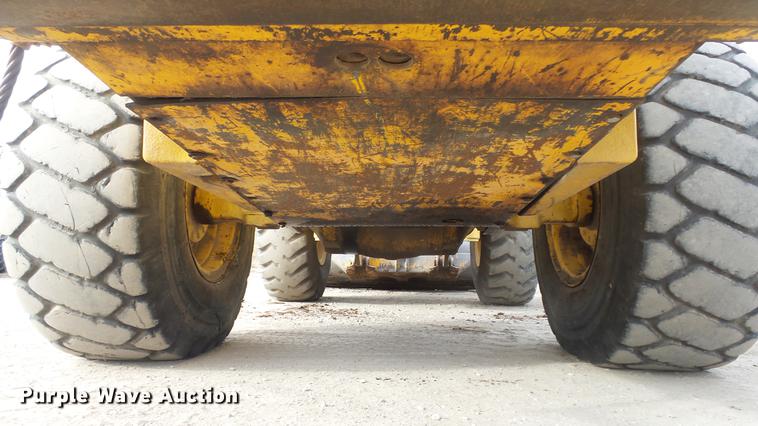 image for item DC0535 1985 John Deere 644D wheel loader