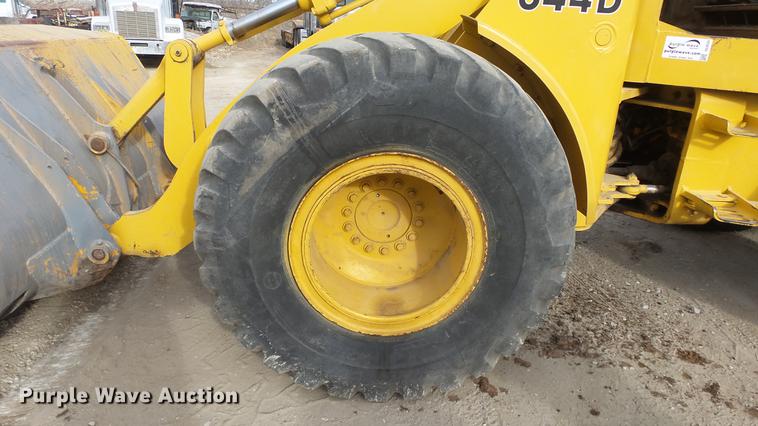 image for item DC0535 1985 John Deere 644D wheel loader