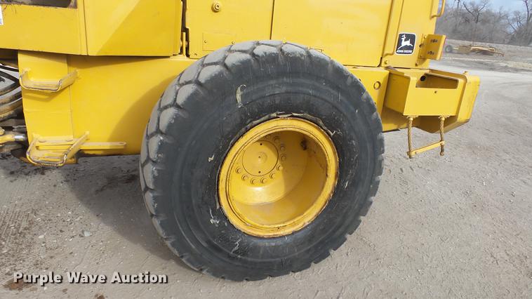 image for item DC0535 1985 John Deere 644D wheel loader