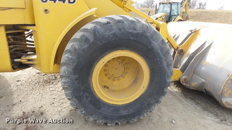 image for item DC0535 1985 John Deere 644D wheel loader