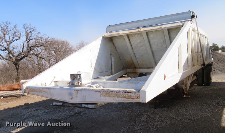 image for item DC0813 1987 Ranch bottom dump trailer