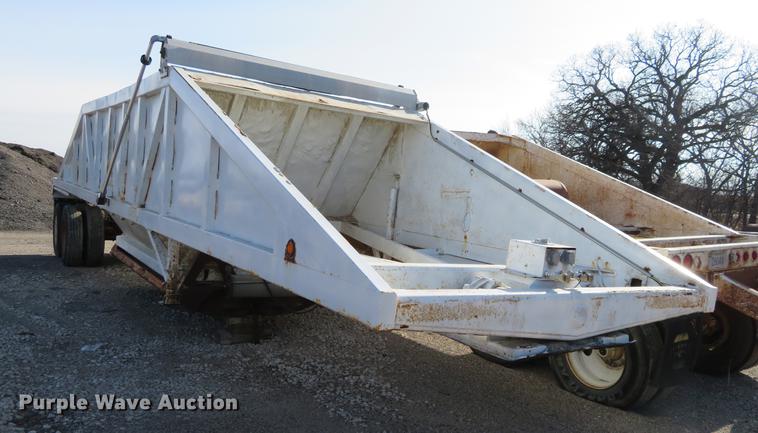image for item DC0813 1987 Ranch bottom dump trailer