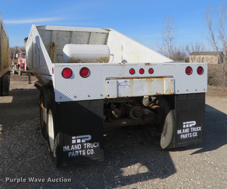 image for item DC0813 1987 Ranch bottom dump trailer
