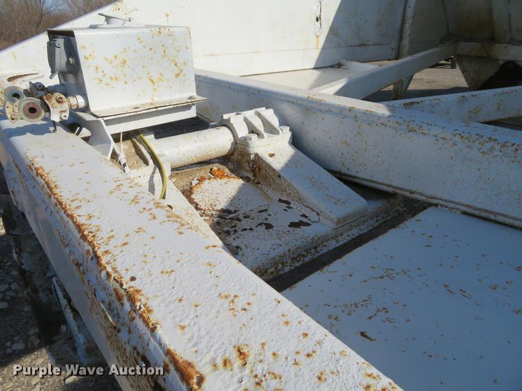 image for item DC0813 1987 Ranch bottom dump trailer