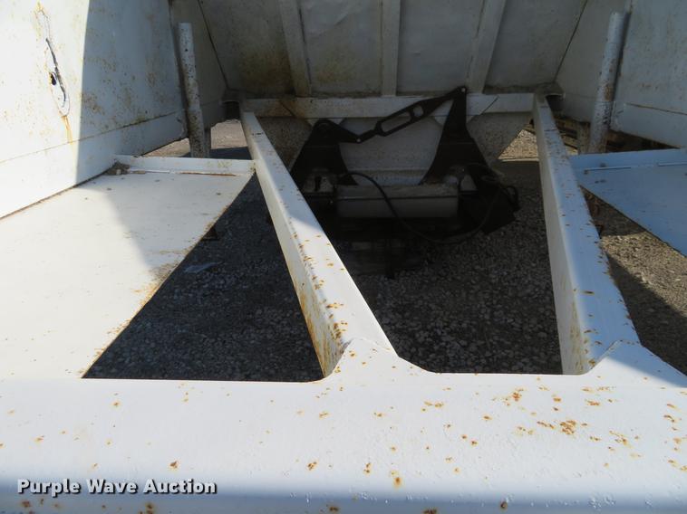 image for item DC0813 1987 Ranch bottom dump trailer
