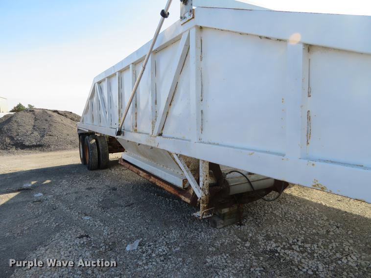 image for item DC0813 1987 Ranch bottom dump trailer