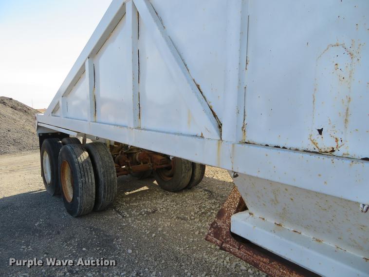 image for item DC0813 1987 Ranch bottom dump trailer