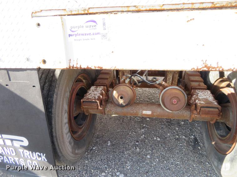 image for item DC0813 1987 Ranch bottom dump trailer