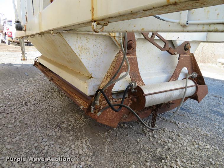 image for item DC0813 1987 Ranch bottom dump trailer